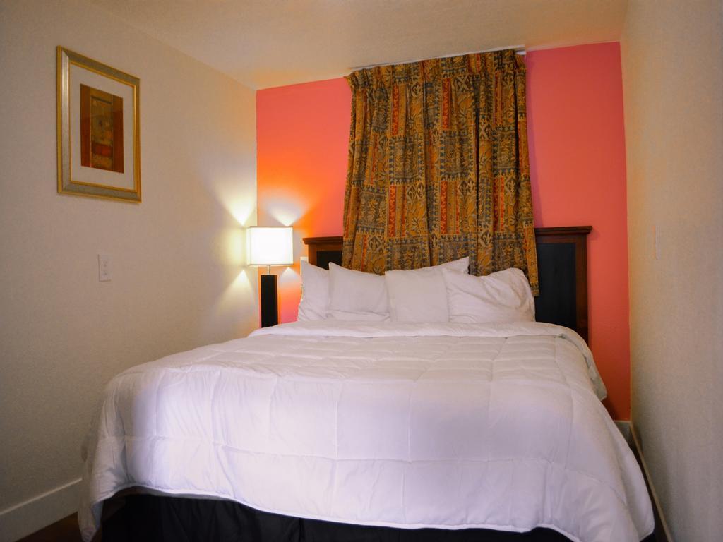 Del Rancho Motel Portland Room photo